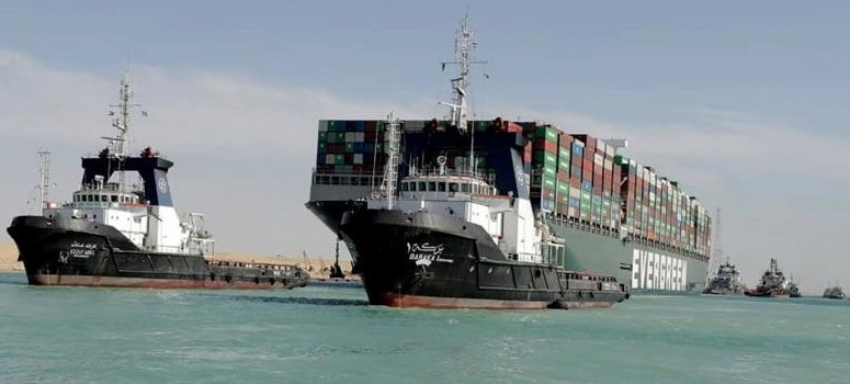 El canal de  Suez reabre el tráfico marítimo tras el reflotamiento del Ever Given