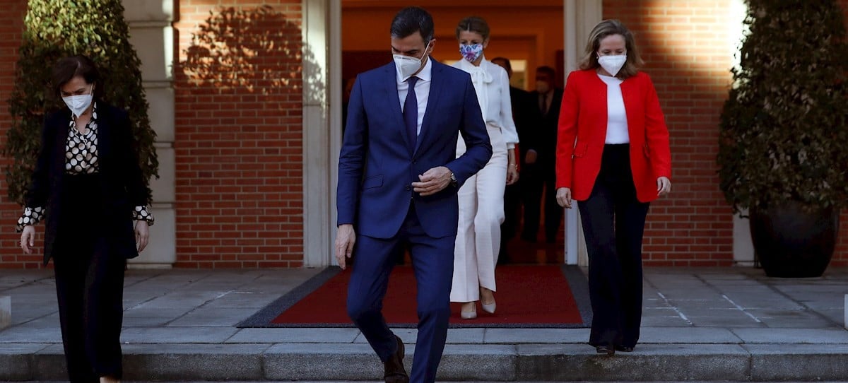 El Gobierno, desbordado por los ERE en la banca: 19.000 despidos para empezar