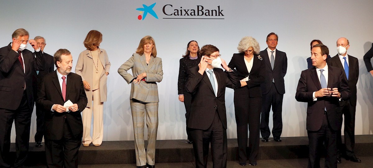 CaixaBank comienza este lunes la unificación de la marca en su red de oficinas