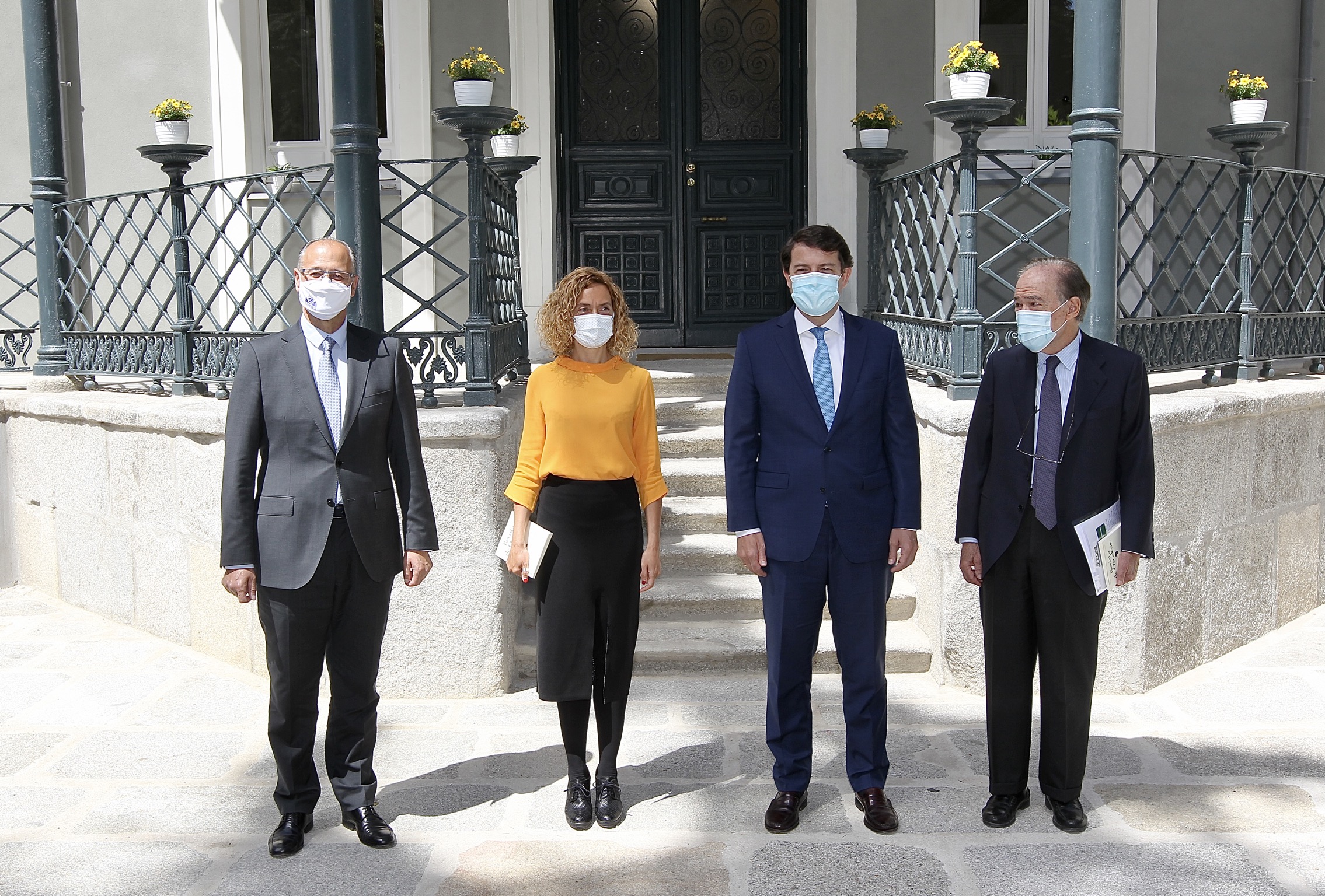 Mañueco pide al Gobierno que cumpla y «coordine» la lucha contra el virus