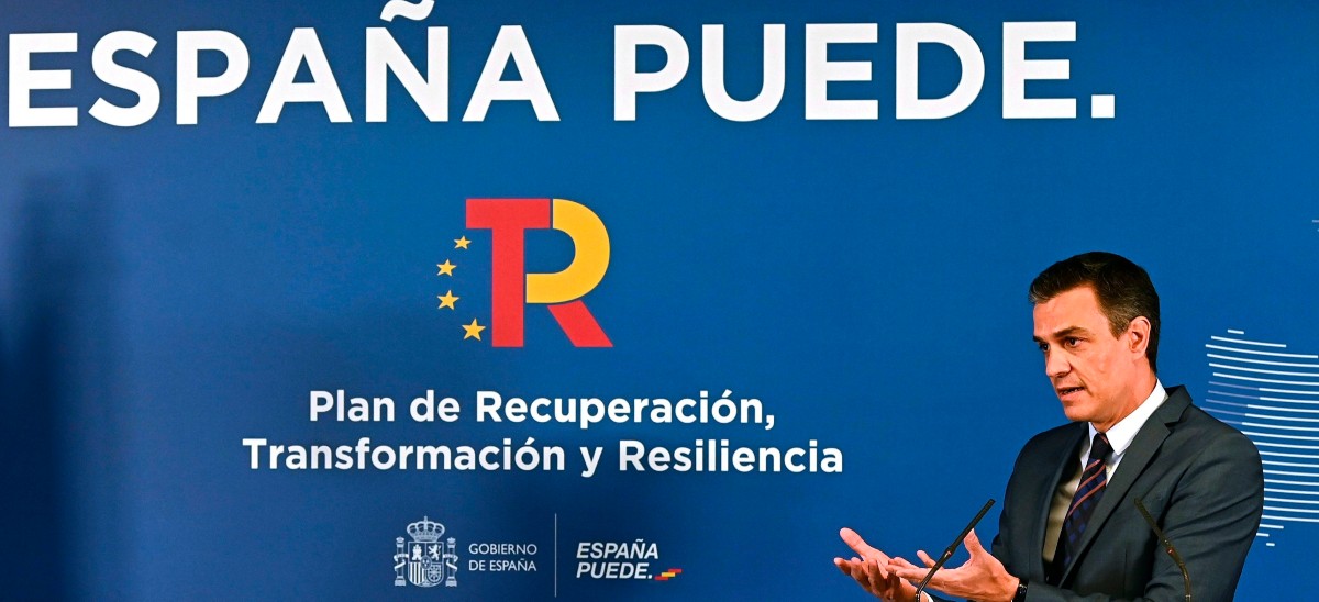 Sánchez pide invertir en España y Unidas Podemos un impuesto más gravoso para las empresas