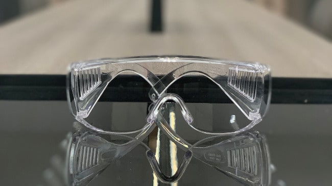 Multiópticas dona 6.000 gafas de protección especial para apoyar a los ciudadanos de la isla de La Palma con motivo de la crisis volcánica