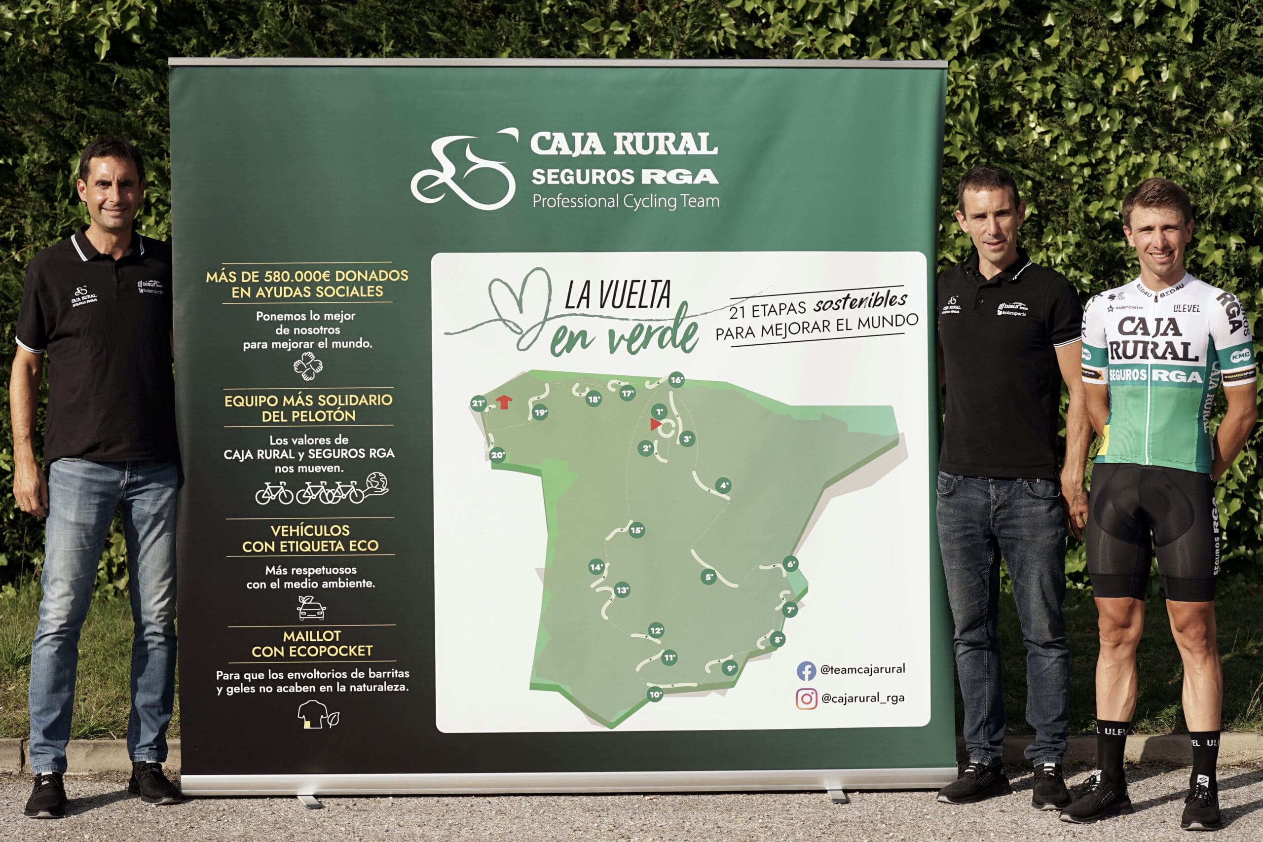 Cajaviva entrega a Cruz Roja 3.000 euros de la campaña ‘La Vuelta en verde’