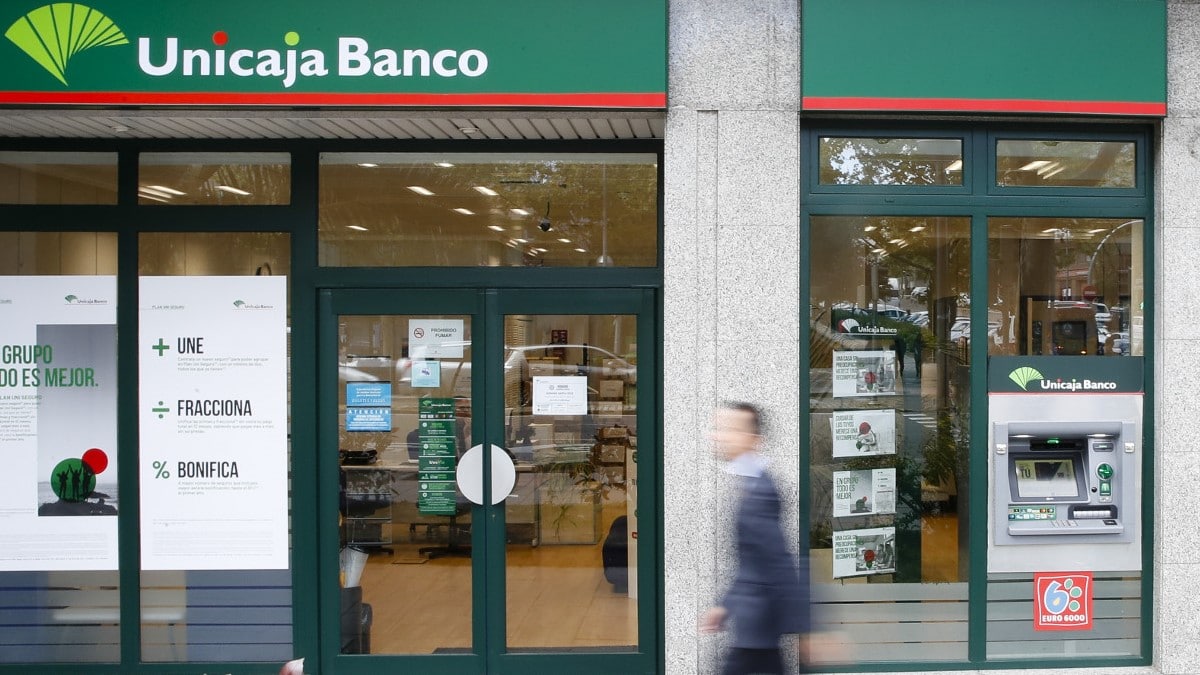 Santalucía sube al 3,5% en Unicaja Banco