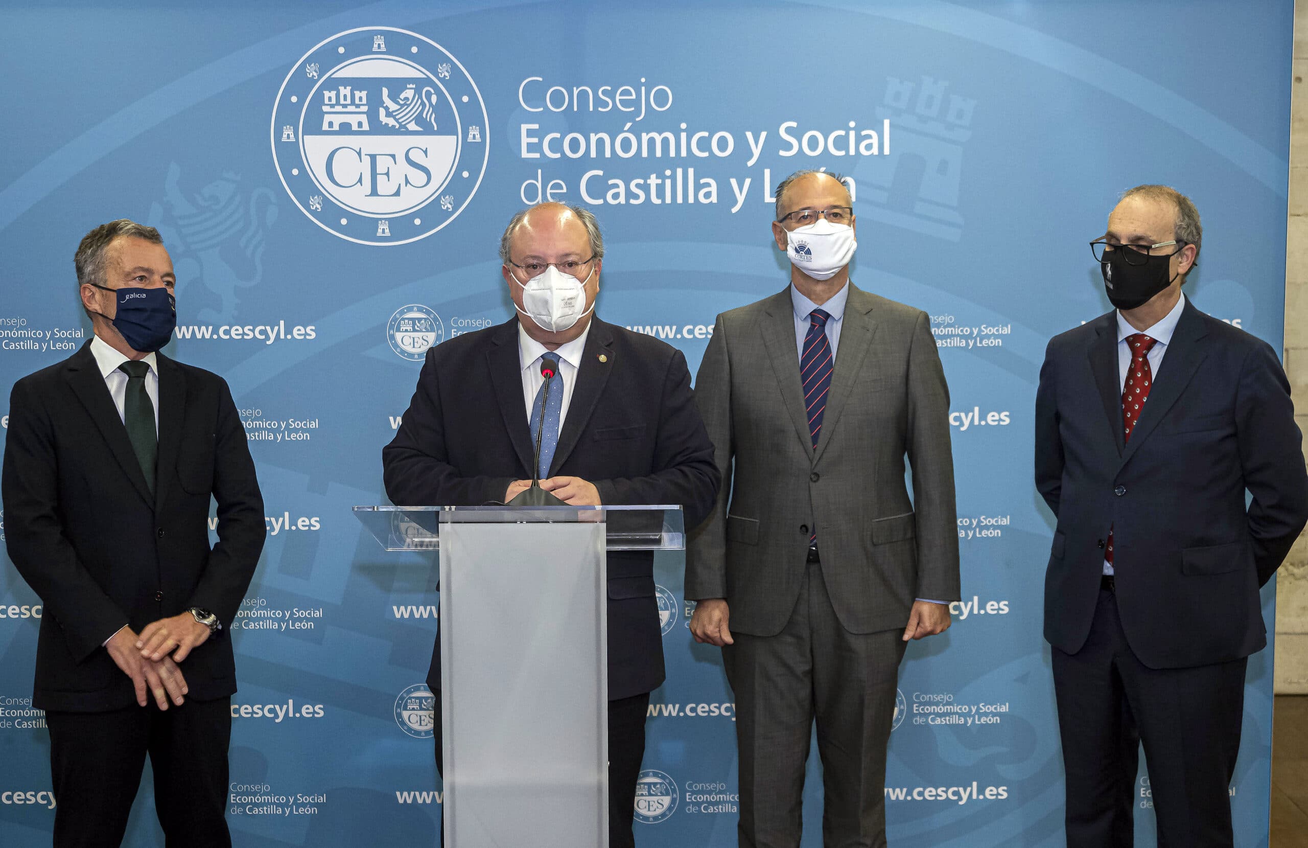Fuentes reivindica la actividad del CES, que ofrece una «foto certera de la realidad»