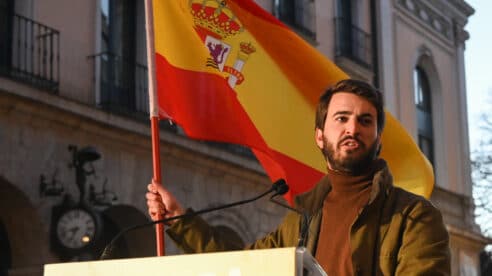 García-Gallardo (Vox) acusa al PSOE  de «deshonrar la memoria» de las víctimas de ETA al pactar con Bildu