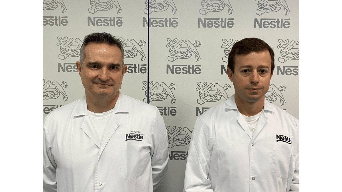 Relevo en la dirección de la fábrica de leche condensada de Nestlé en Pontecesures