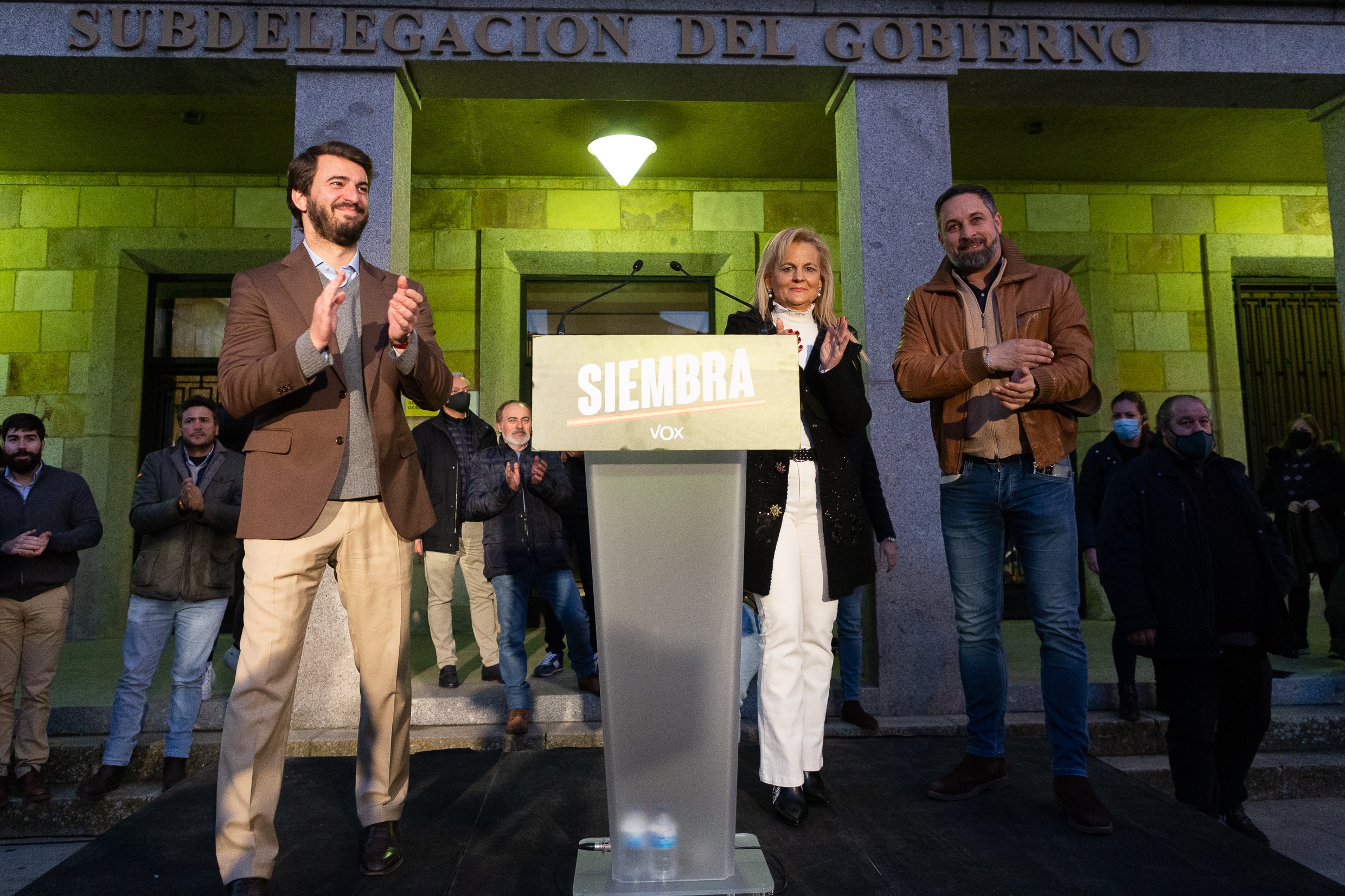 Abascal alerta del «capricho» de repetir las elecciones si el  PP no logra mayoría absoluta