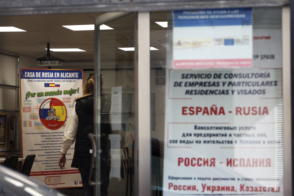 La banca española bloquea cuentas y vigila las operaciones de ciudadanos rusos