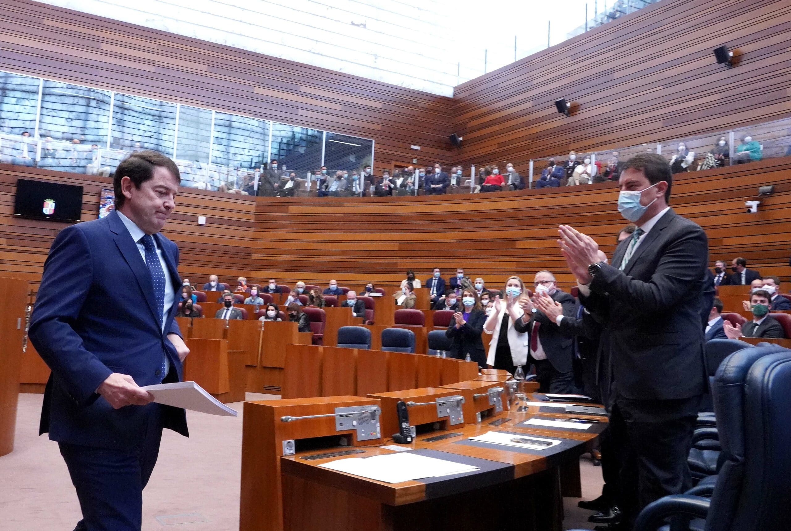 Mañueco anuncia una «revolución fiscal» y se marca el objetivo de un Gobierno para cuatro años