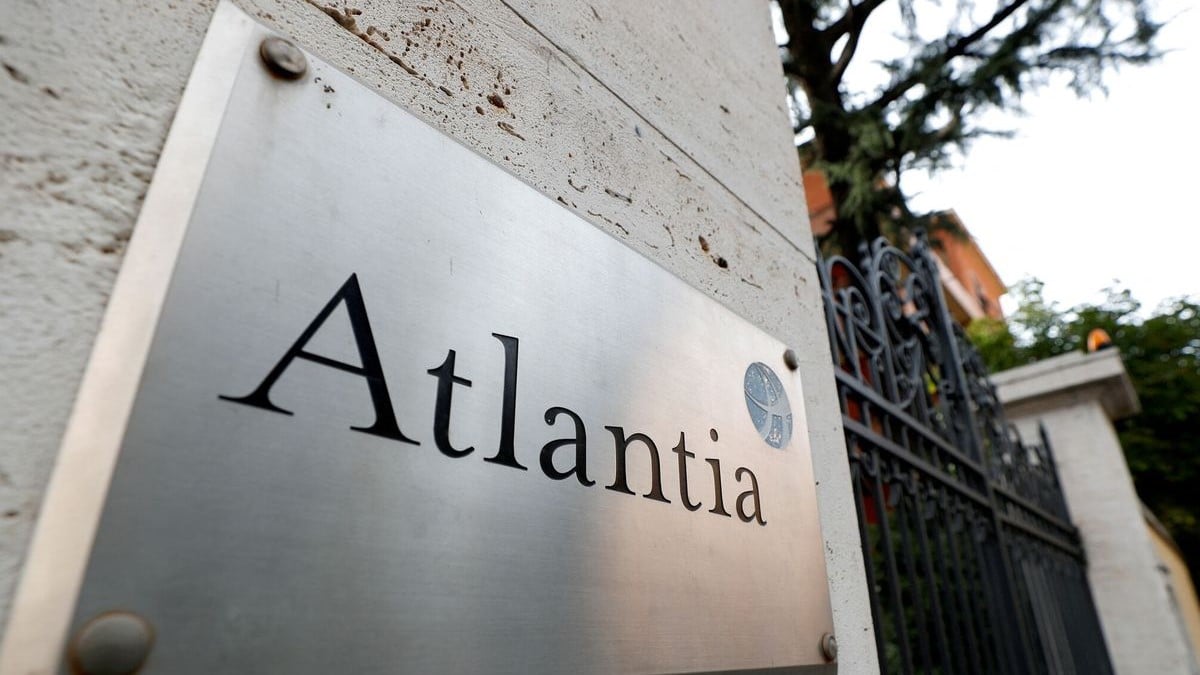La posible guerra de opas dispara a Atlantia en la Bolsa de Milan