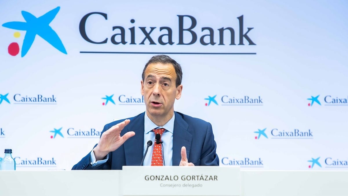 CaixaBank gana 855 millones de euros hasta marzo, un 21,1% más