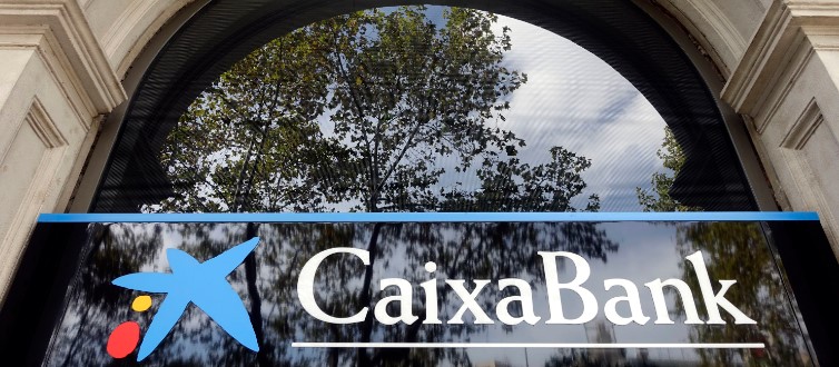 CaixaBank llega al 61,5% de su recompra de acciones tras adquirir otros 17,9 millones de títulos