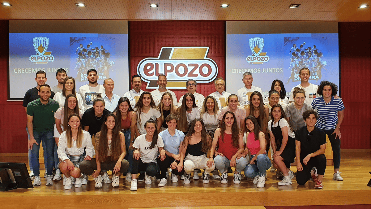 ELPOZO ALIMENTACIÓN celebra el ascenso del Alhama CF ELPOZO Femenino a Primera División