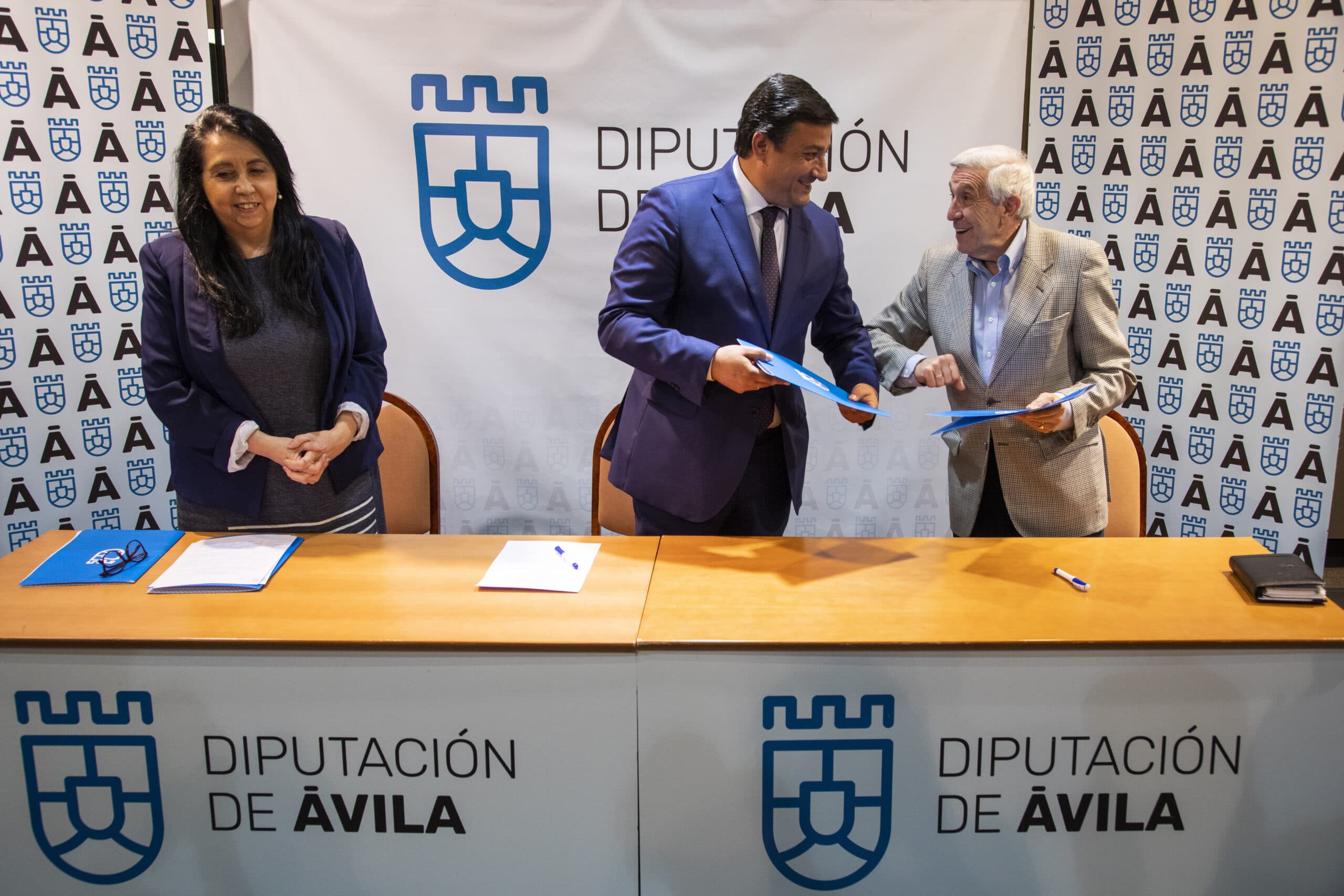 La Diputación de Ávila dona 15.000 euros al Banco de Alimentos