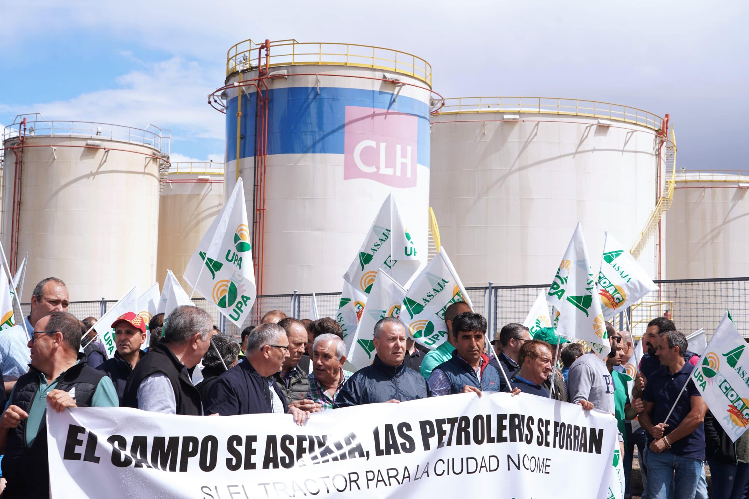 Las OPAS se concentran en la CLH de Valladolid por la subida del gasóleo