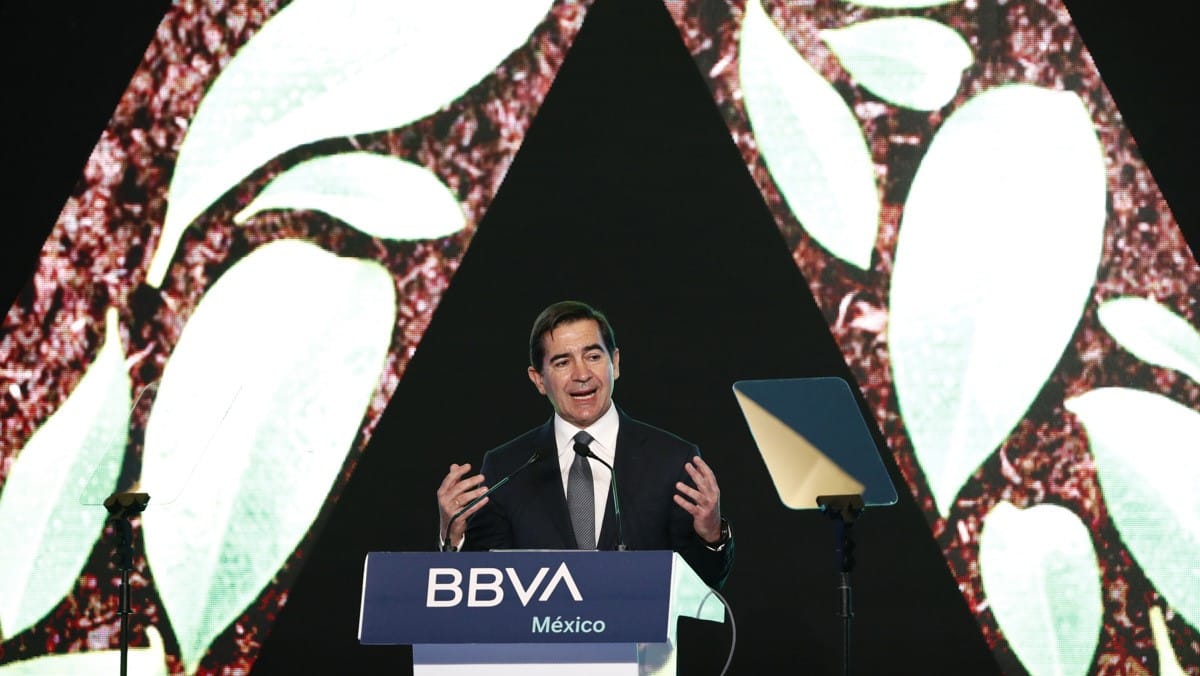 Carlos Torres, presidente del BBVA, ve en la subida de tipos cierto apoyo a la banca