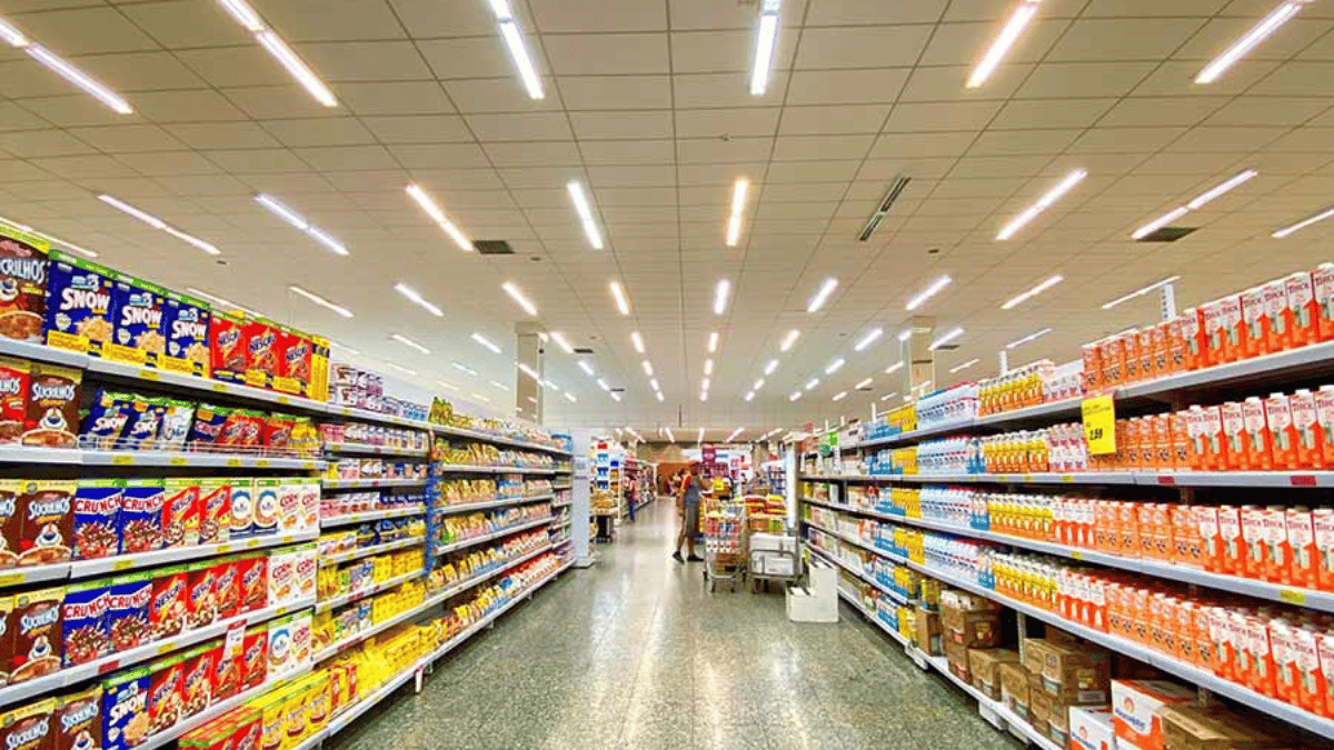 Carrera entre los supermercados por las subidas salariales: hasta el 19% de alza