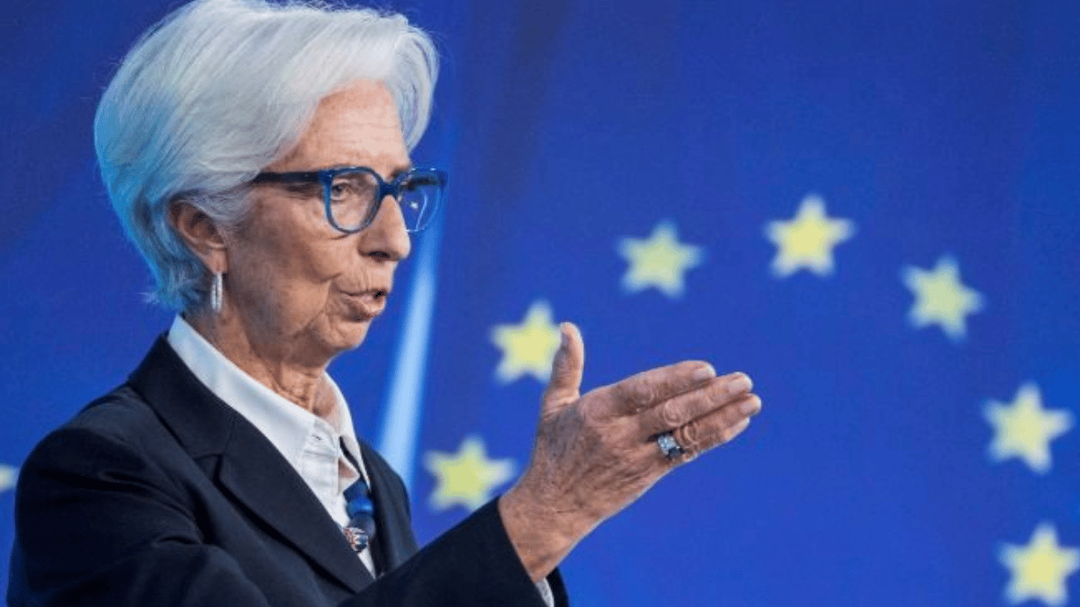 Lagarde avisa que el BCE irá “tan lejos como sea necesario” para estabilizar la inflación