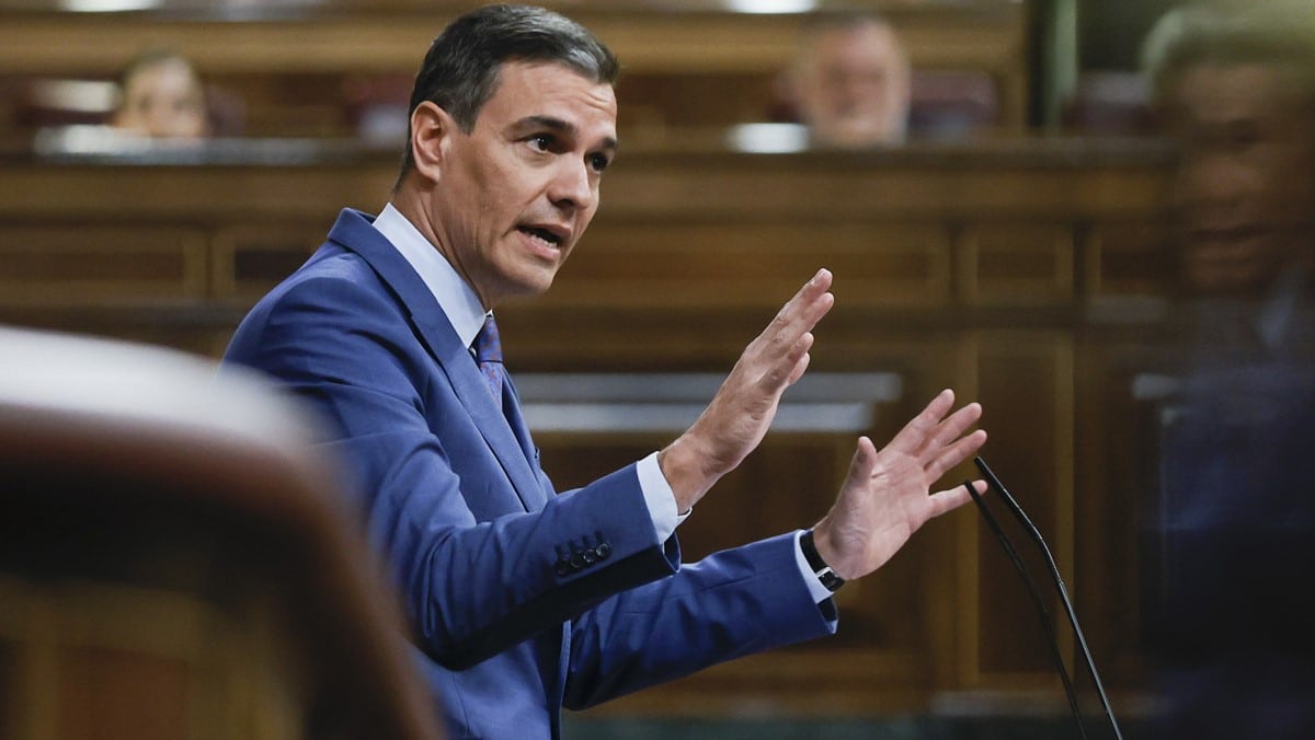 Las energéticas siguen cayendo en bolsa tras el golpe anunciado por Pedro Sánchez
