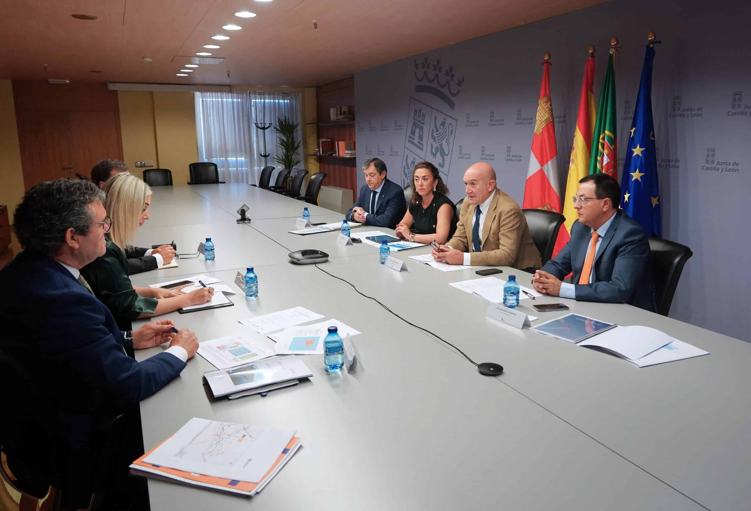 Carnero pide al Gobierno que los ‘Next Generation’ mejoren las comunicaciones de Sanabria con Portugal