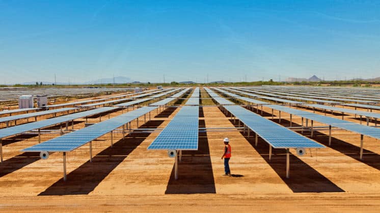 Iberdrola pone en funcionamiento la fotovoltaica más grande de Europa en Cáceres