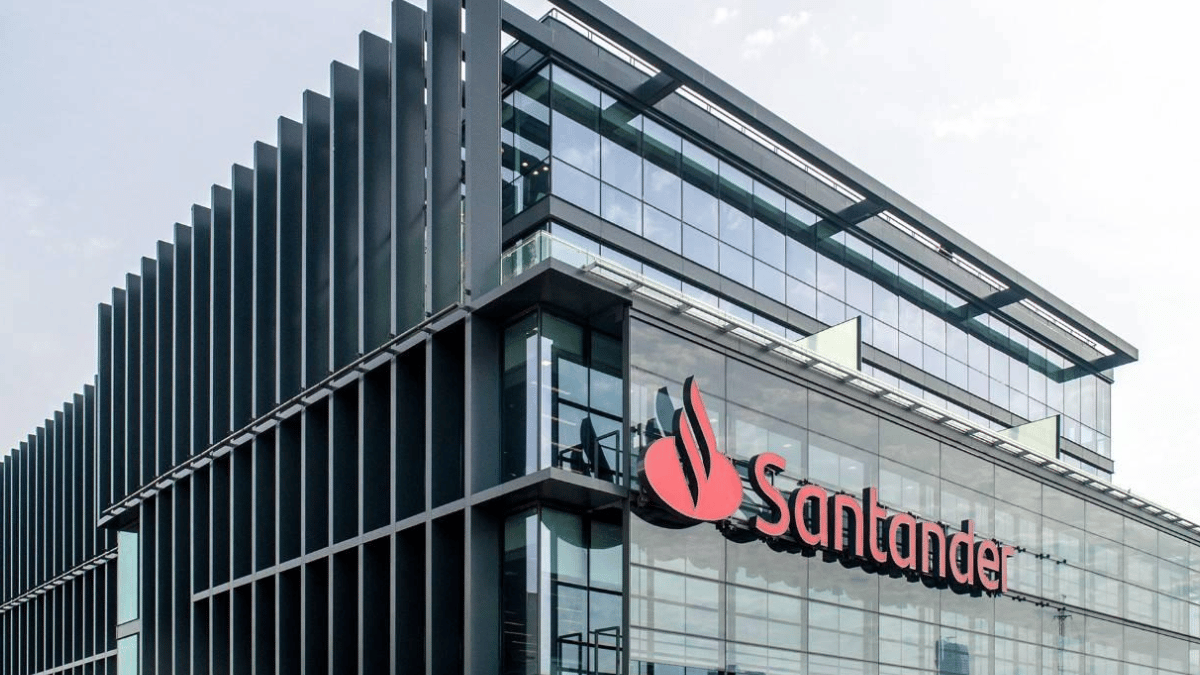 Banco Santander lanza un agregador de pago de seguros con bonificaciones