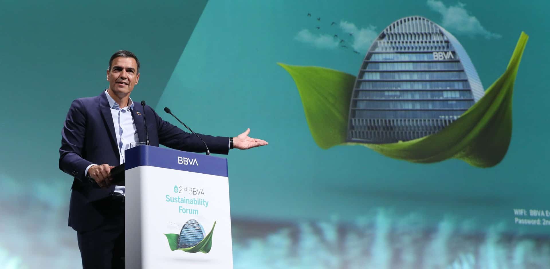 Torres, presidente del BBVA, a Sánchez: no se puede declarar neurálgico a un sector al tiempo que se le suben impuestos