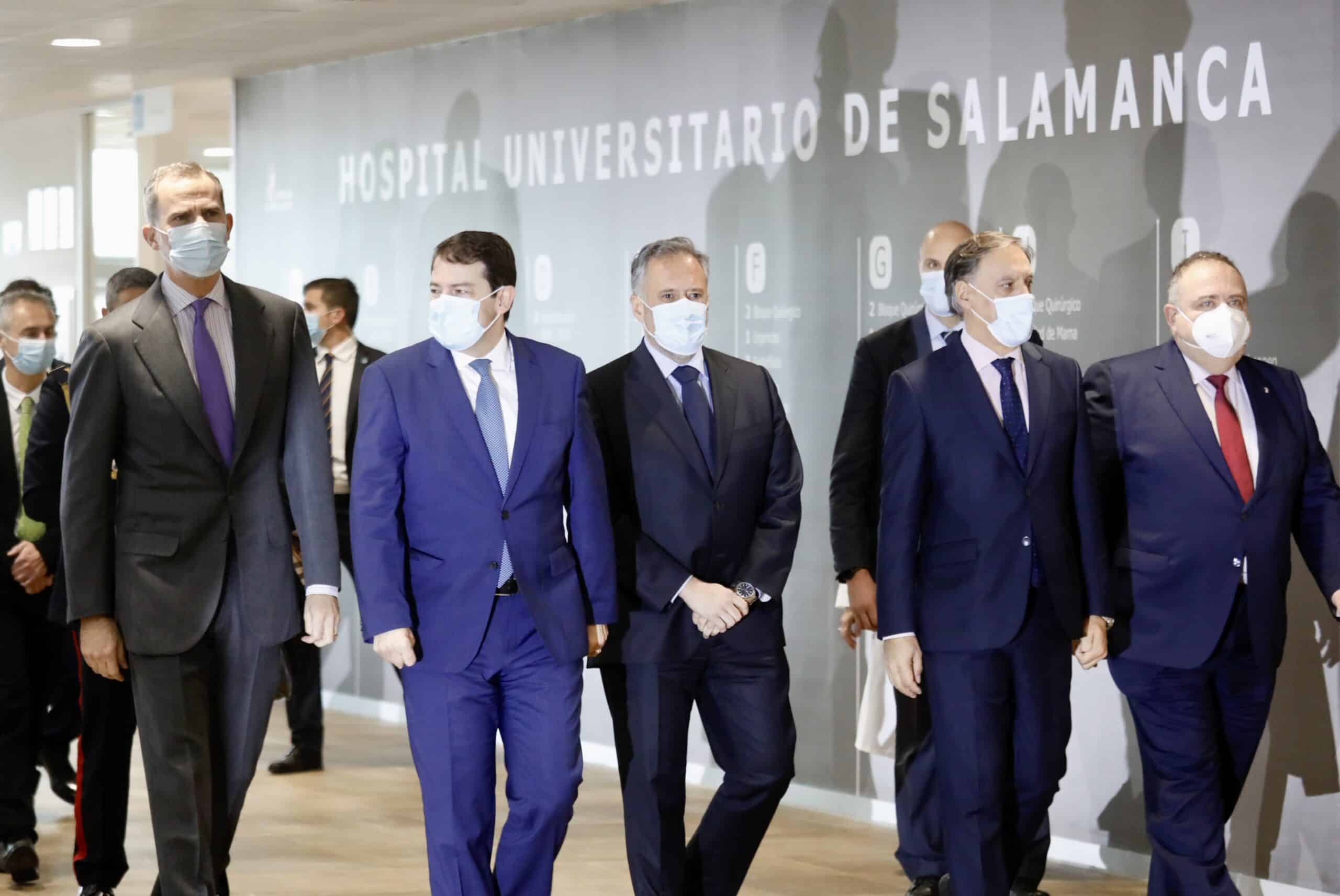 El Rey Felipe visita el Hospital Universitario de Salamanca