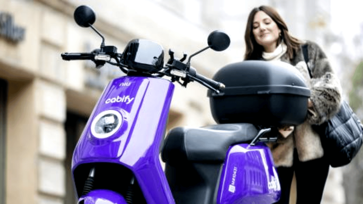 Cabify apuesta por mejorar el ecosistema de la multimovilidad y rediseña sus motos