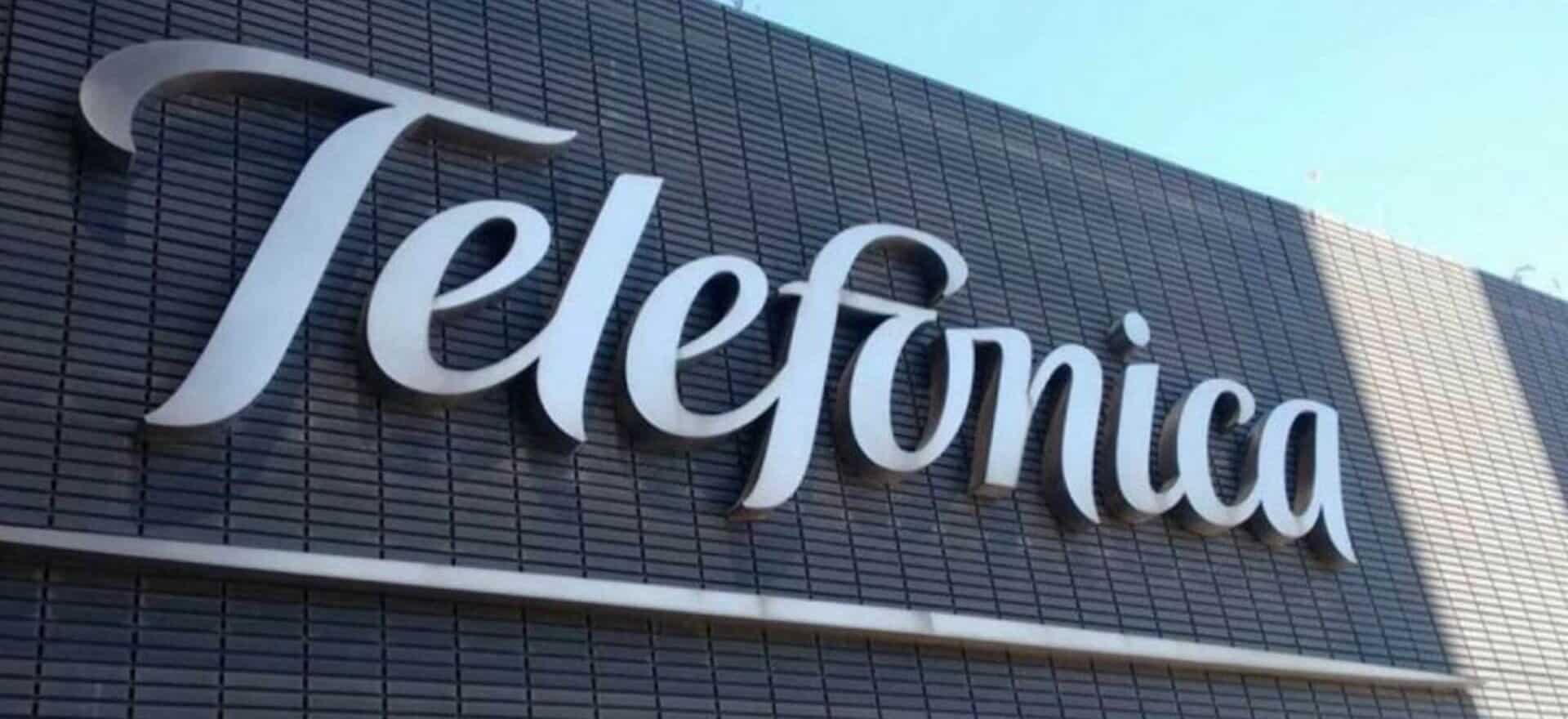 Desplome de Telefónica en el IBEX 35 tras el acuerdo de Vodafone con 1&1 en Alemania