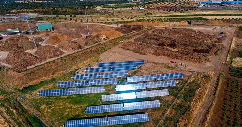 Ence vende a Naturgy por 27,7 millones una fotovoltaica de 100 MW en Andújar