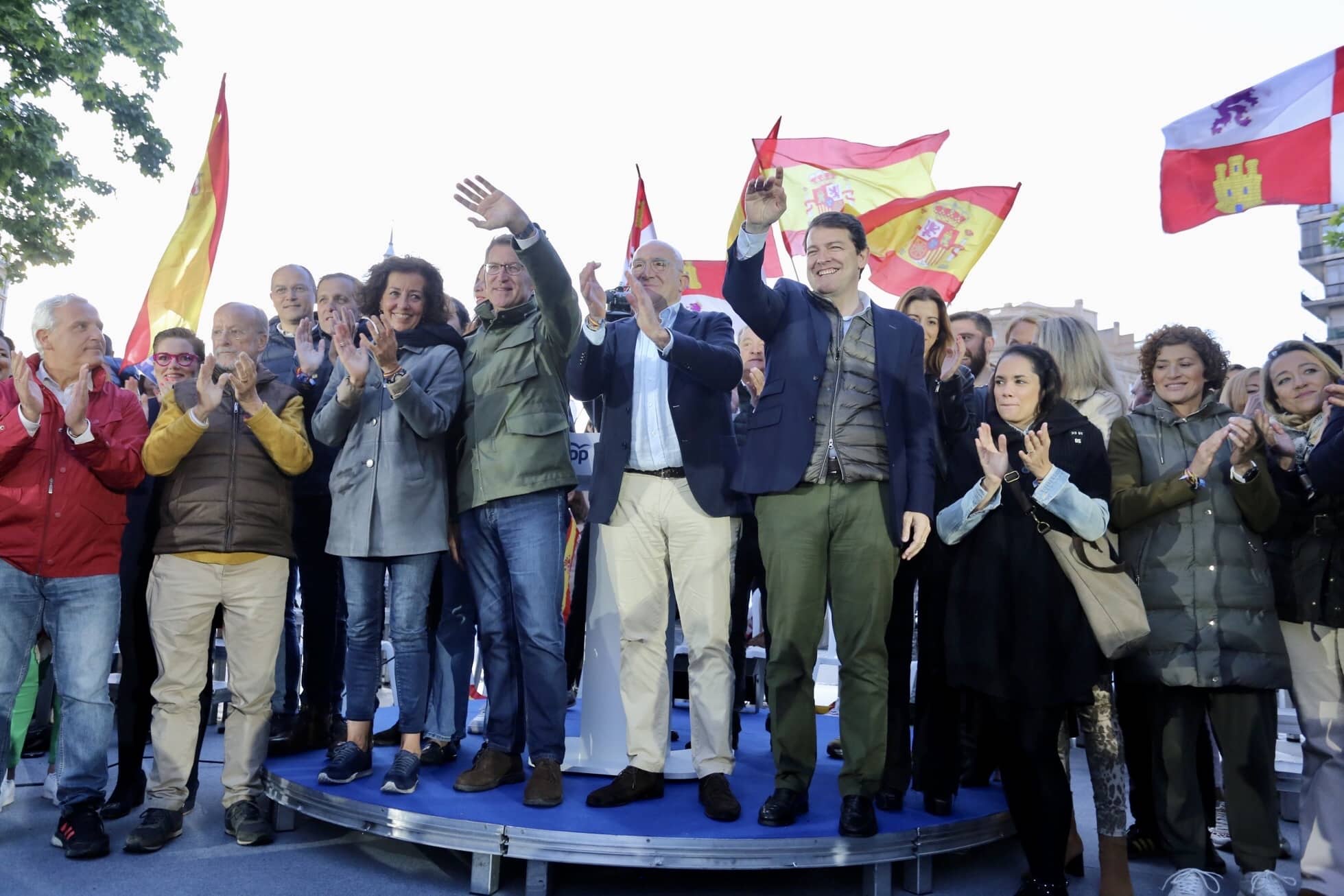 Feijóo promete apoyar el soterramiento del tren en Valladolid si llega a Moncloa