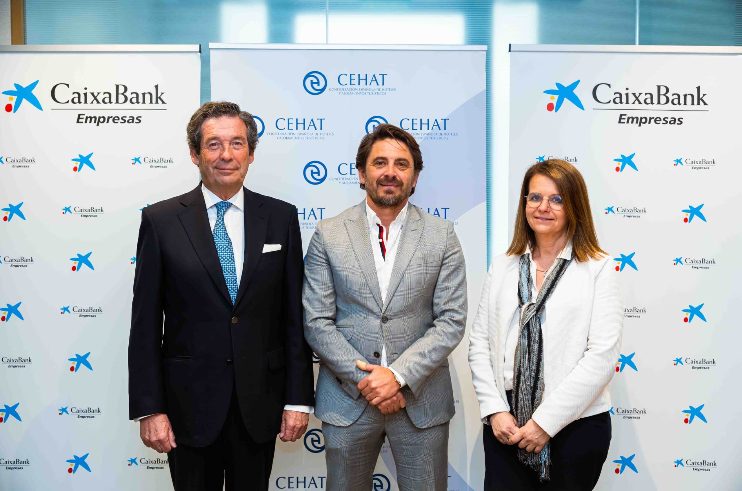 CaixaBank y CEHAT apoyan al sector hotelero con una nueva línea de 2.000 millones