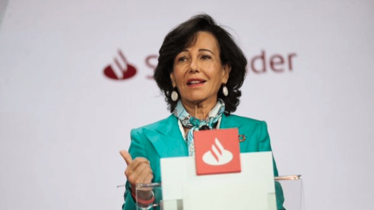 Ana Botín anuncia que Santander dedicará 400 millones hasta 2026 a educación, empleabilidad y emprendimiento