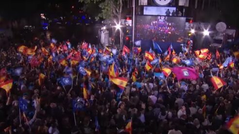 El PP arrasa al PSOE en las elecciones autonómicas y municipales