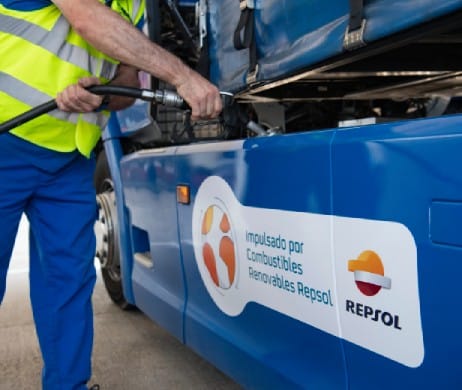 Repsol lanza las primeras estaciones de servicio españolas con combustible renovable 100% 