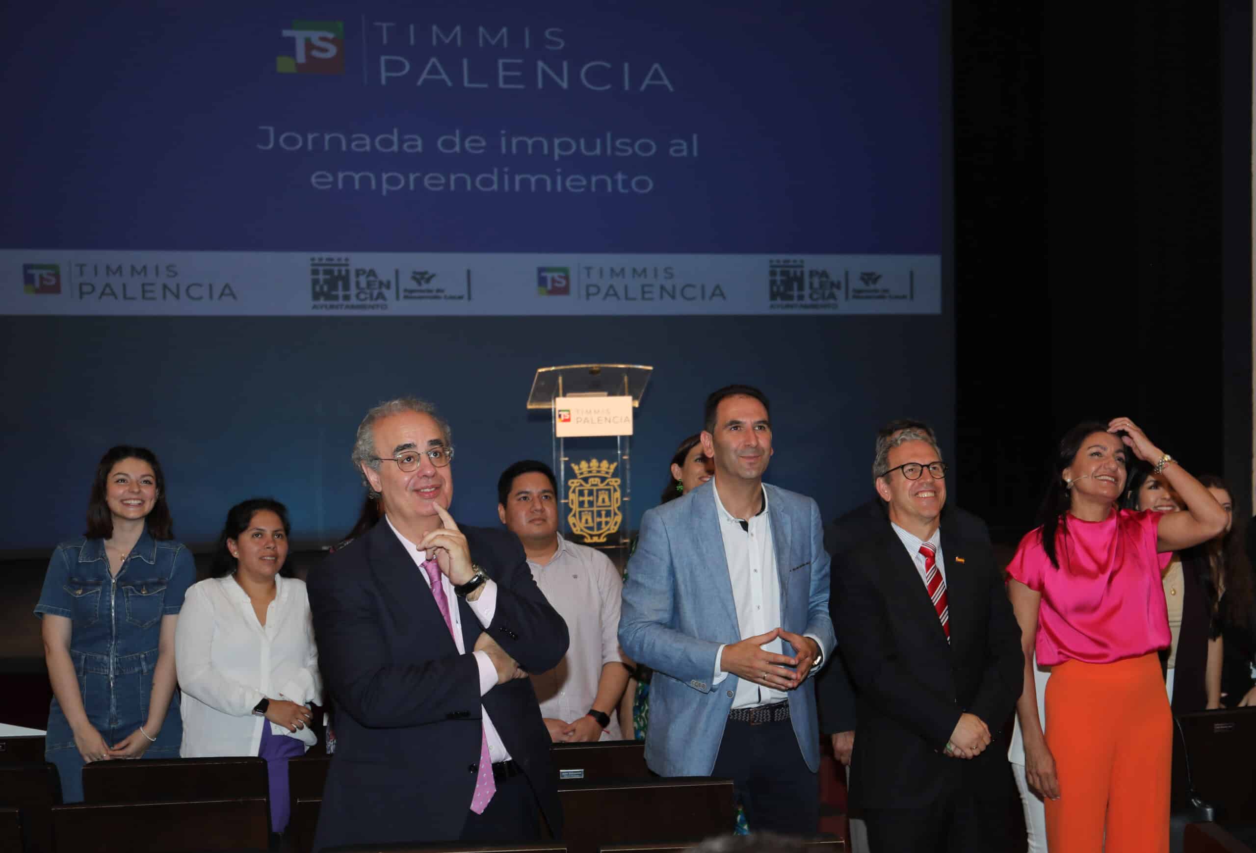 Veganzones confía en que la Comunidad sirva de ejemplo al Gobierno de coalición en Valencia