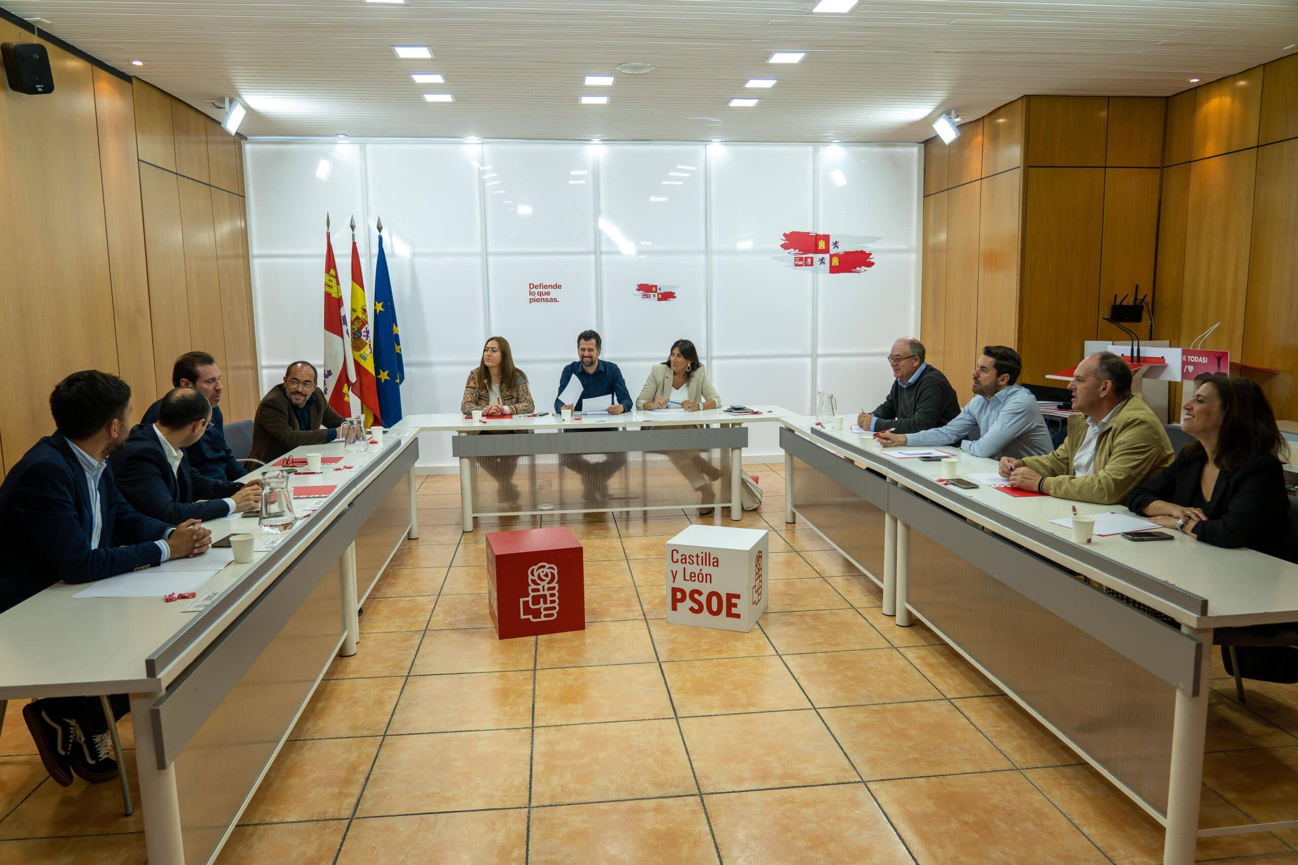 Tudanca insiste en que «sólo el PSOE puede frenar a la extrema derecha» y al «trumpismo»