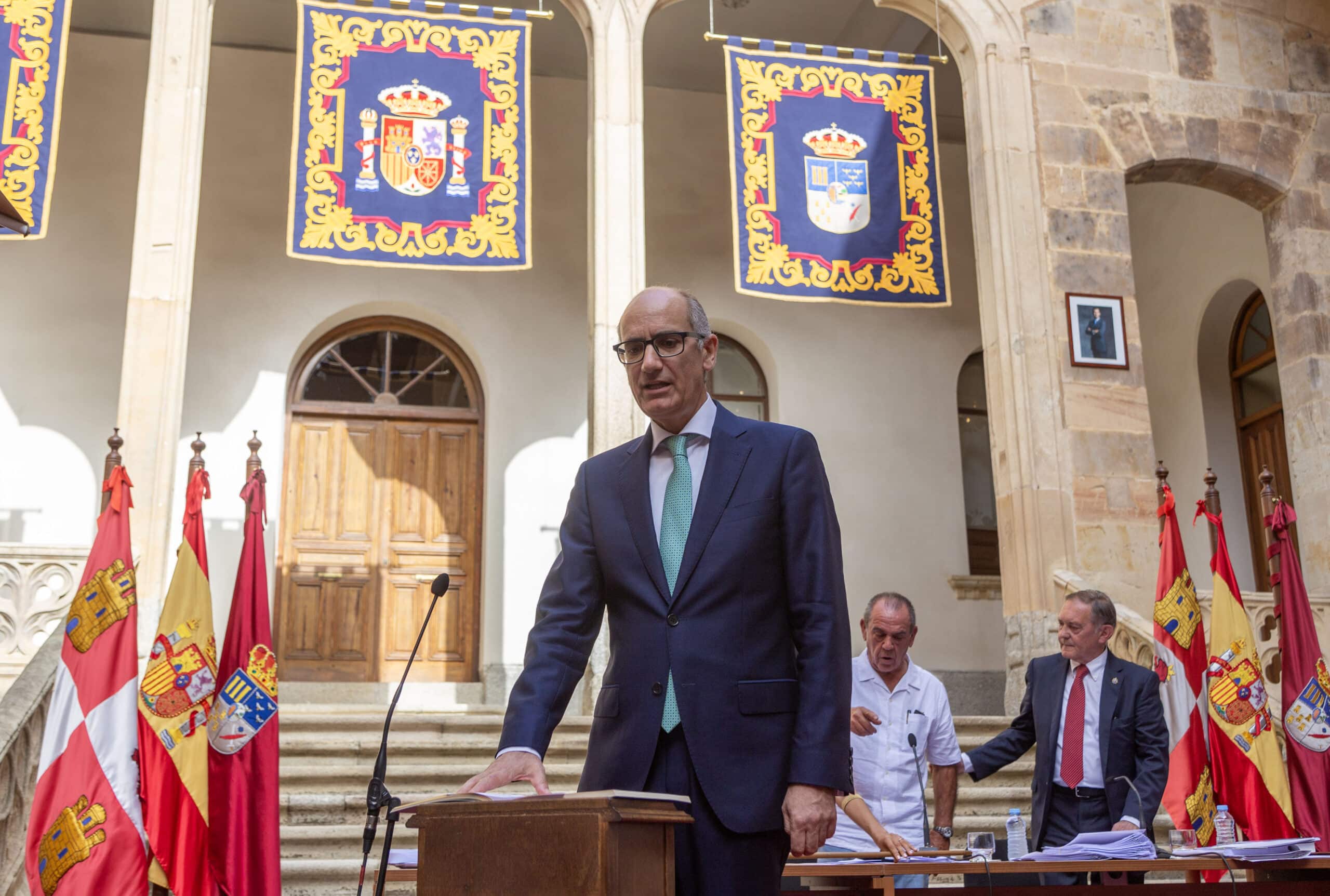 Javier Iglesias (PP), investido con mayoría absoluta como presidente de la Diputación de Salamanca