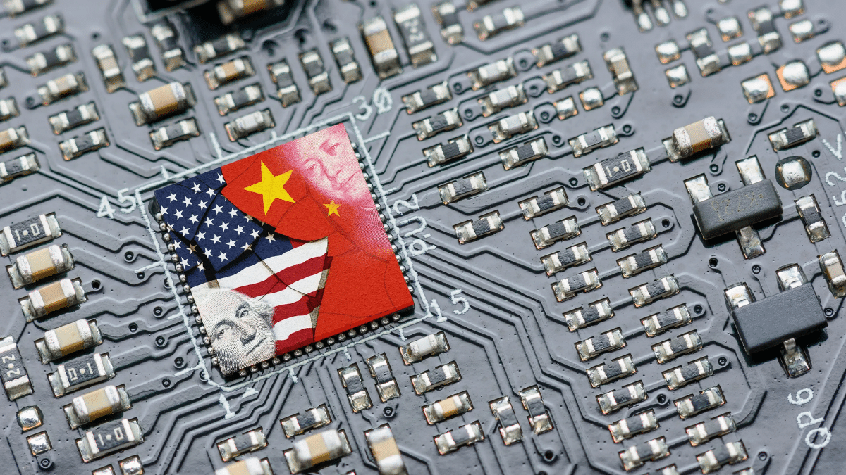 China anuncia restricciones a la exportación de dos metales clave para fabricar chips