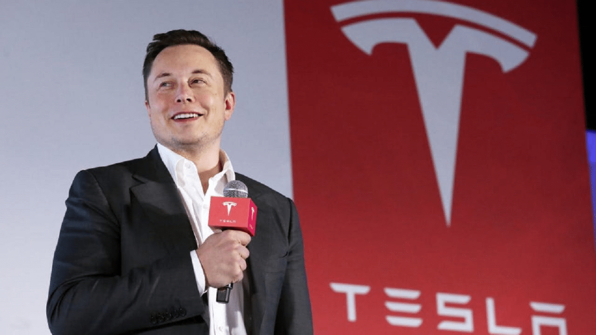 Musk asegura que Tesla ofrecerá conducción autónoma sin intervención humana este mismo año