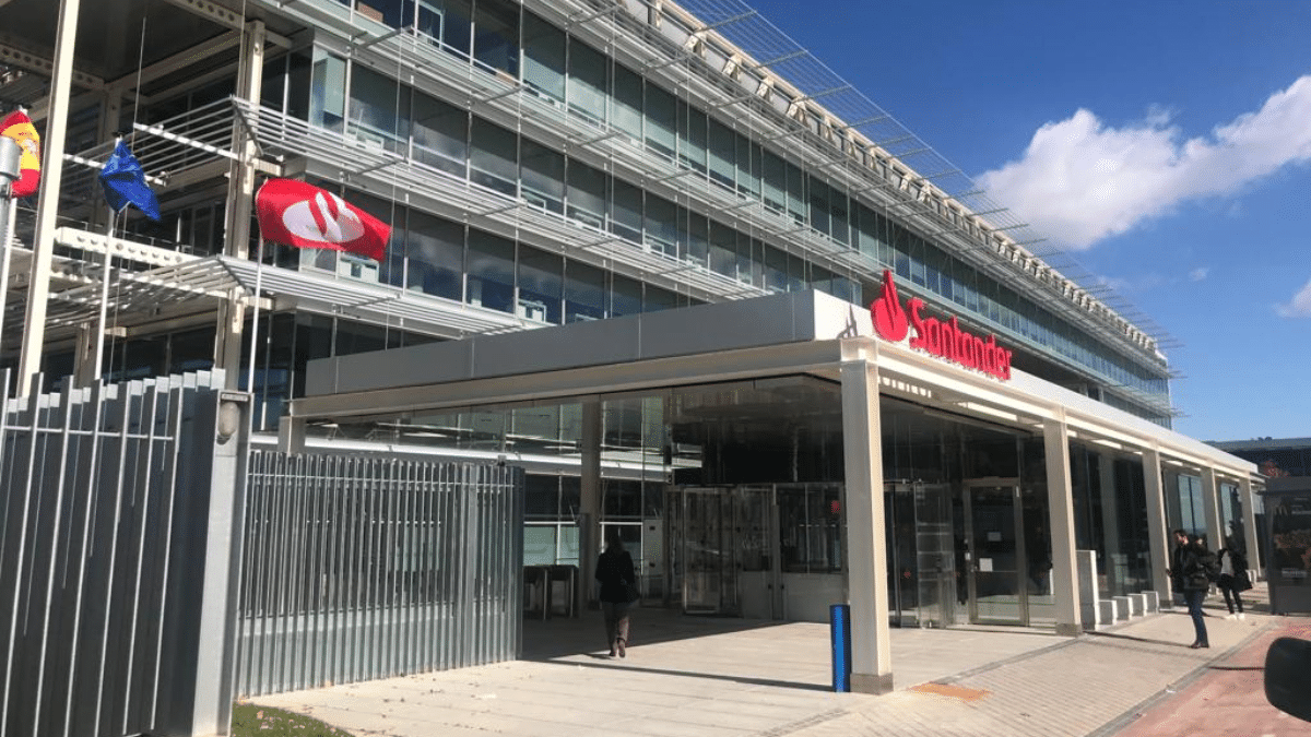 Euromoney nombra a Santander “mejor banco del mundo” para pymes, inclusión financiera y mercados emergentes