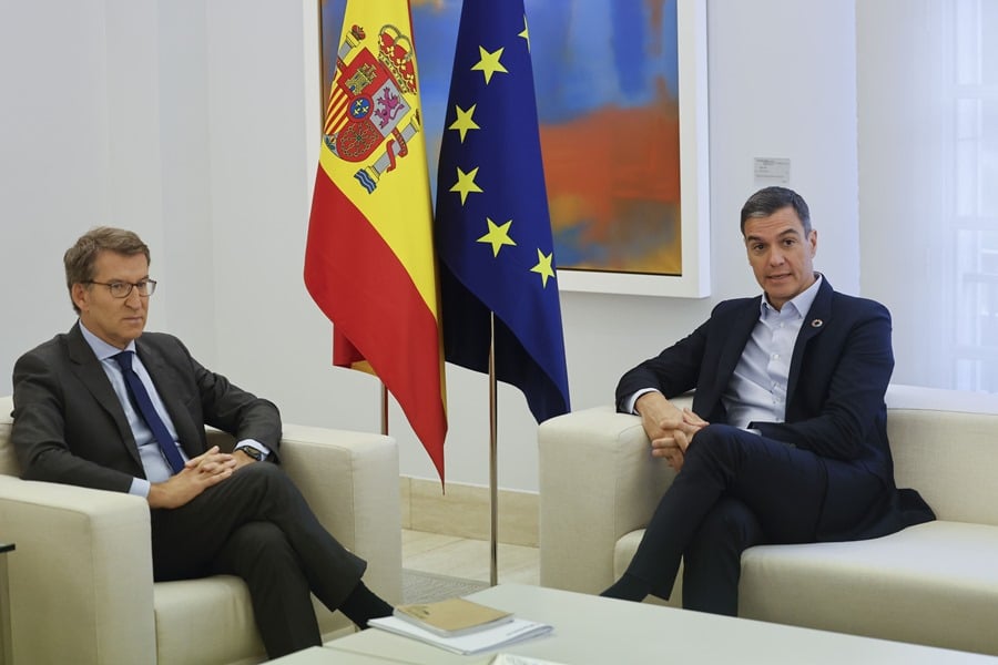 Las medidas de Feijóo para gobernar, frente a la amnistía y perdón de la deuda catalana de Sánchez para su investidura
