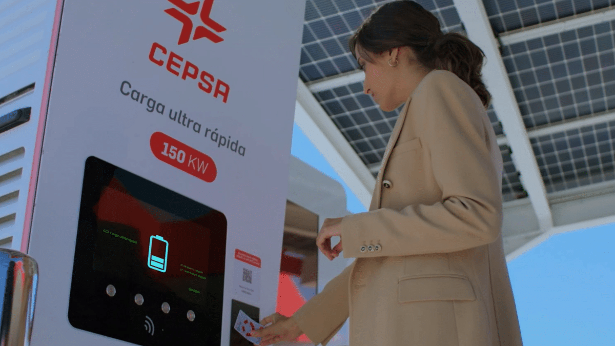 Endesa y Cepsa lanzan una solución global de recarga para impulsar la movilidad eléctrica