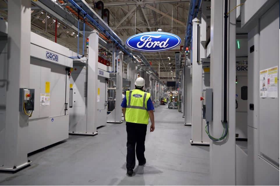 Ford no concreta a los trabajadores en ERE y prolonga el ERTE en Almussafes