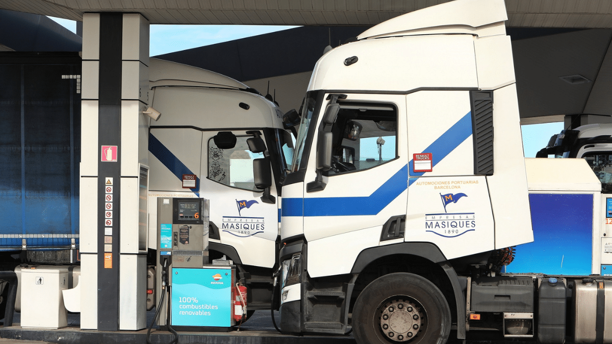 Nestlé España apuesta por combustibles renovables para los camiones de sus proveedores logísticos ID Logistics y Masiques  