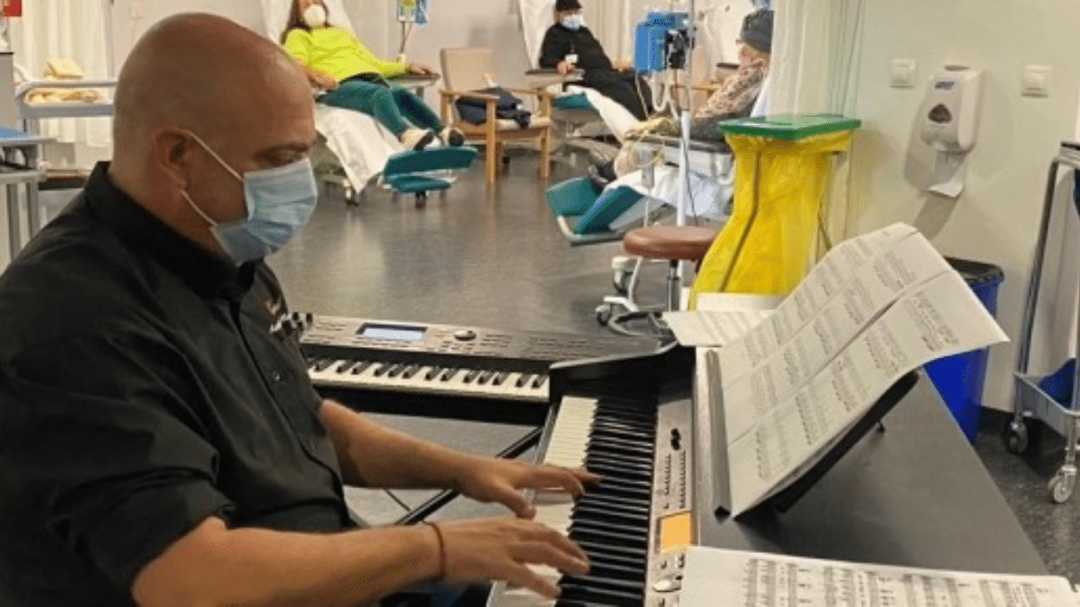 Ribera impulsa la musicoterapia y las acciones que unen melodías con el cuidado de la salud de los pacientes