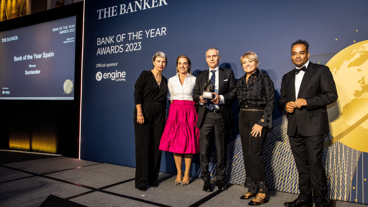 Santander, elegido el mejor banco en España por la revista The Banker 