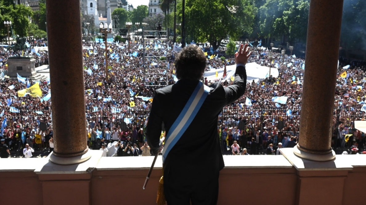 Argentina no renovará 5.000 contratos públicos y revisará un millón de planes sociales